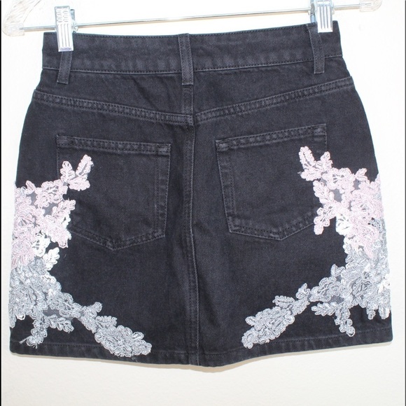 Topshop Moto Black Denim With a Embroidered Floral Lace Design Denim Skirt — 2 - Picture 9 of 13